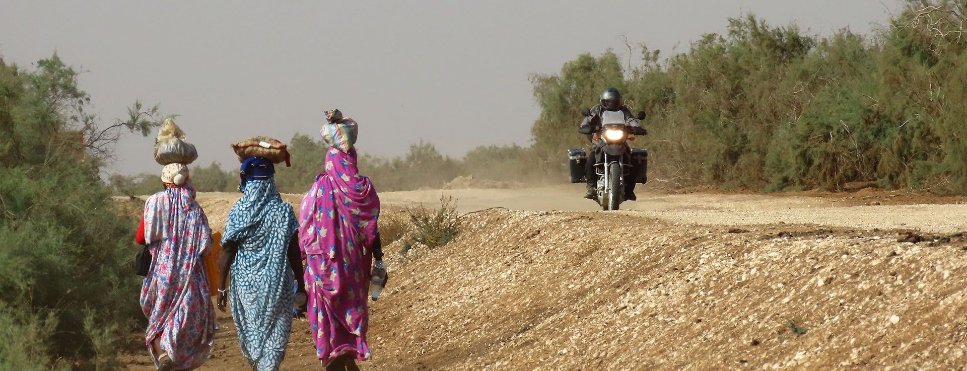 viajar en moto a dakar